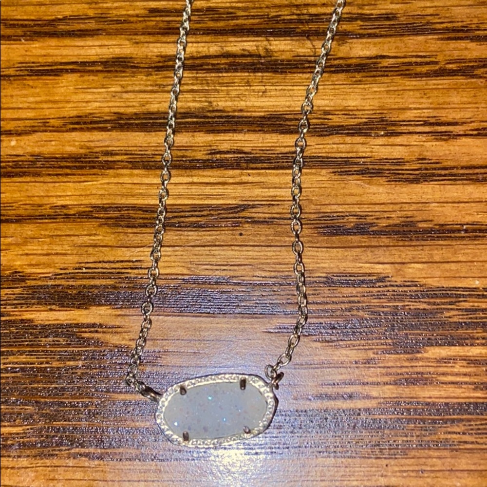 SALE TODAY ONLY sparkly kendra Scott necklace